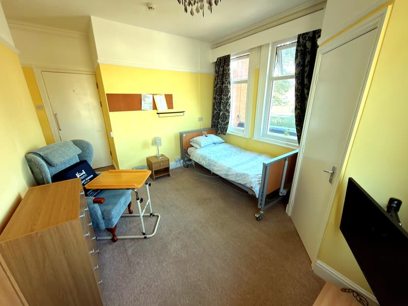 Further view of an en-suite bedroom at Chaseley House